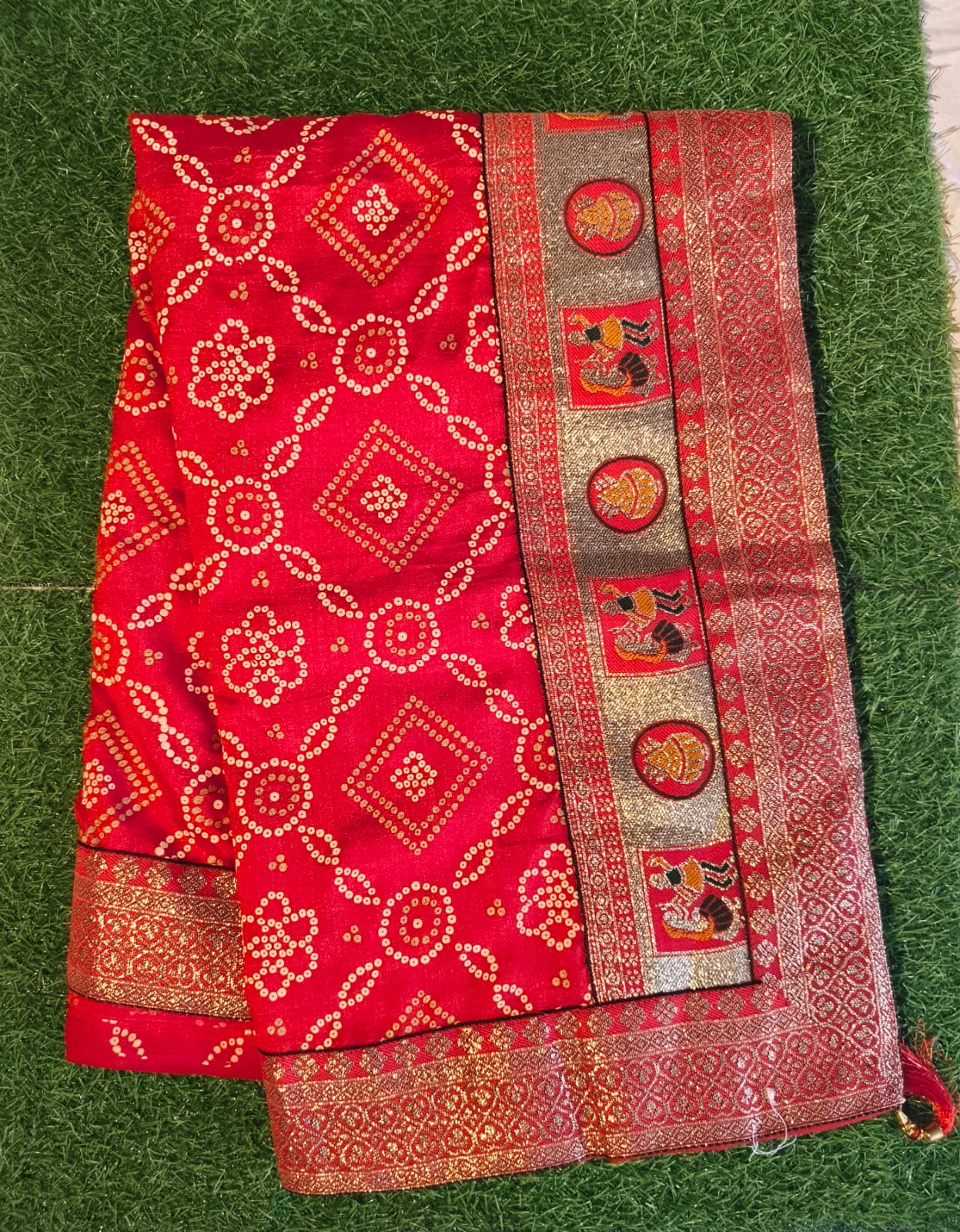 Trendding bandhani silk saree